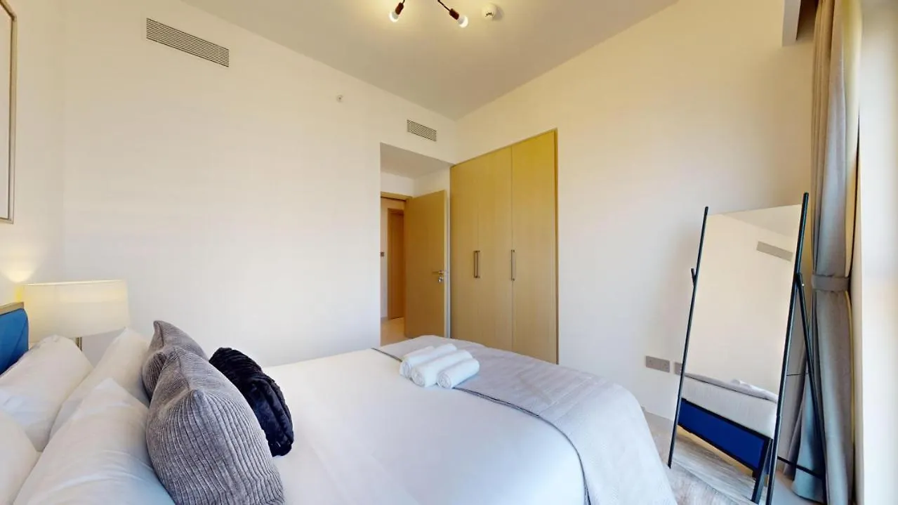 Burj Royale - Mesmerizing Three Bed With Burj View Dubaj Apartman
