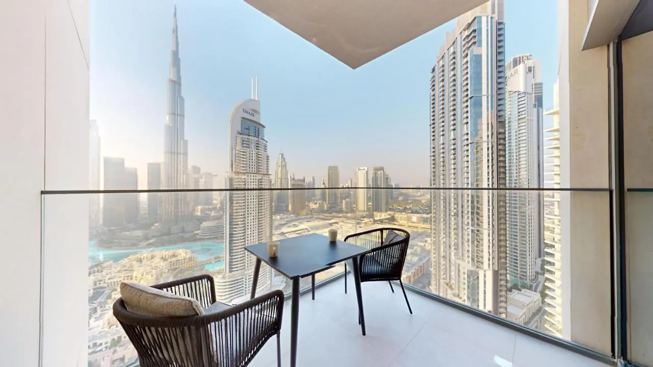 Burj Royale - Mesmerizing Three Bed With Burj View Dubai